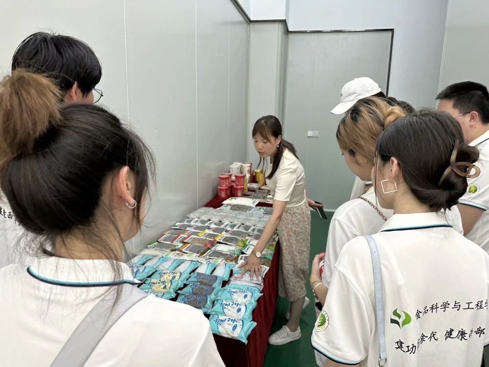 ���MʳƷ��I��̽��ħ��W��