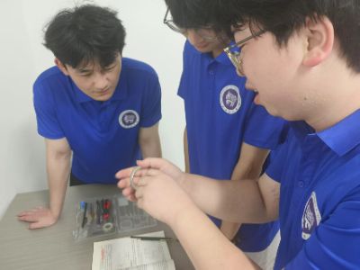 ���־������`�У���ԭ�ϵ���Ʒ�ľ�������֮��