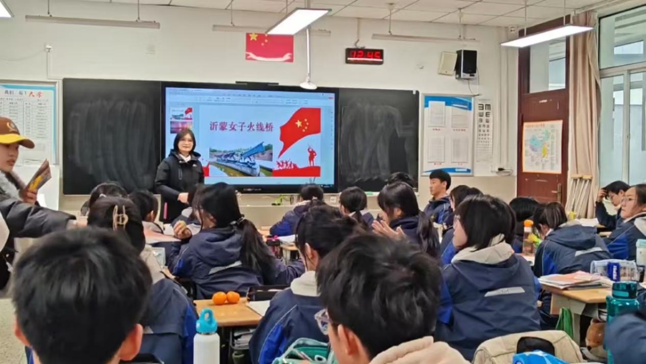 ���ɾ������M�����ЌW�� һ����Խ�r�յļtɫ��Ԓ