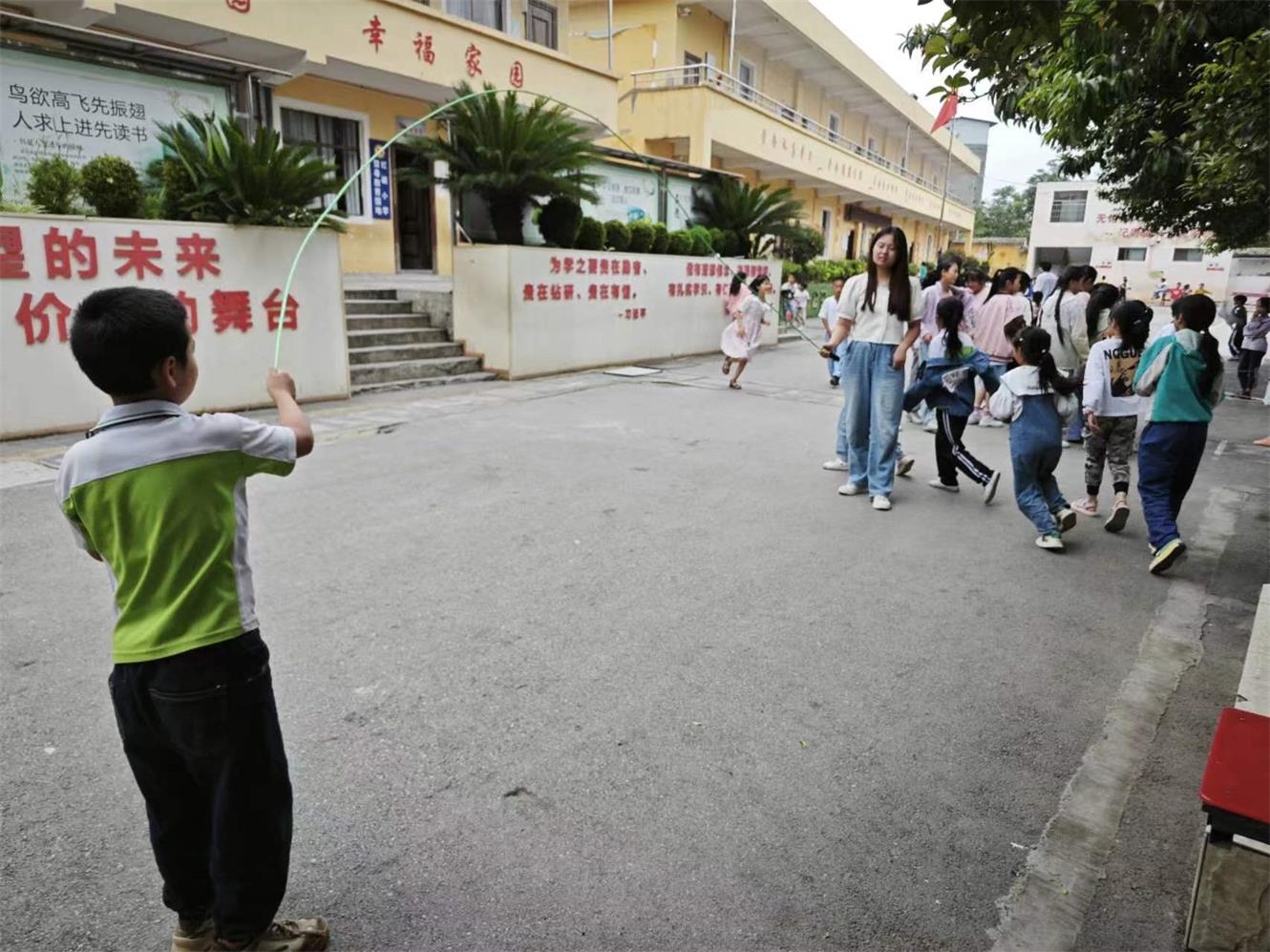 ����֧�̈F�ɹ��_չ��������̌WӋ����