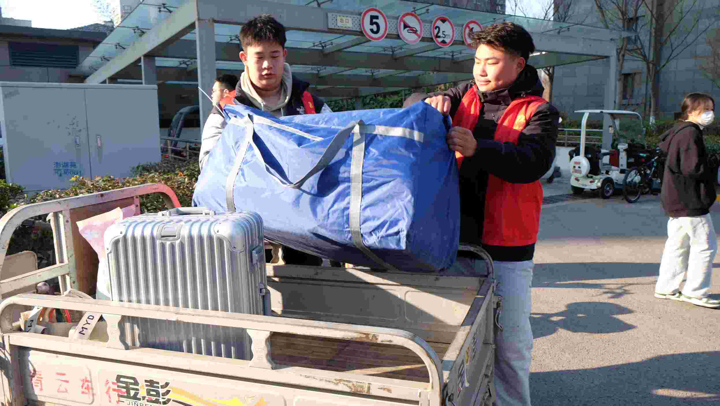 ������w�@���飬���ͻ���ů���� ������ľ���̌WԺ�e�k����