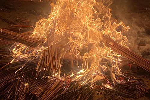 �������⣬���z���ɡ�����ɽ�����ѹ�̽��֮��