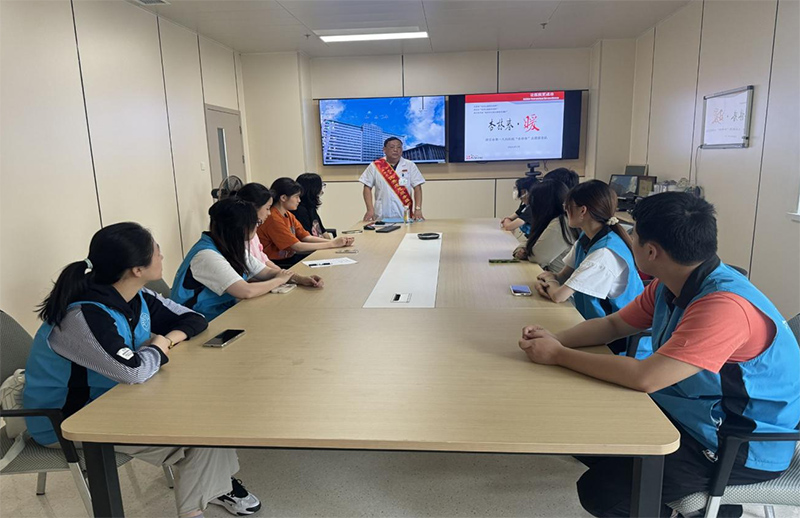 ���ƴ�W�����ڌ��`��ӣ����Ďͷ���ͣ��������Ϧ����Є�