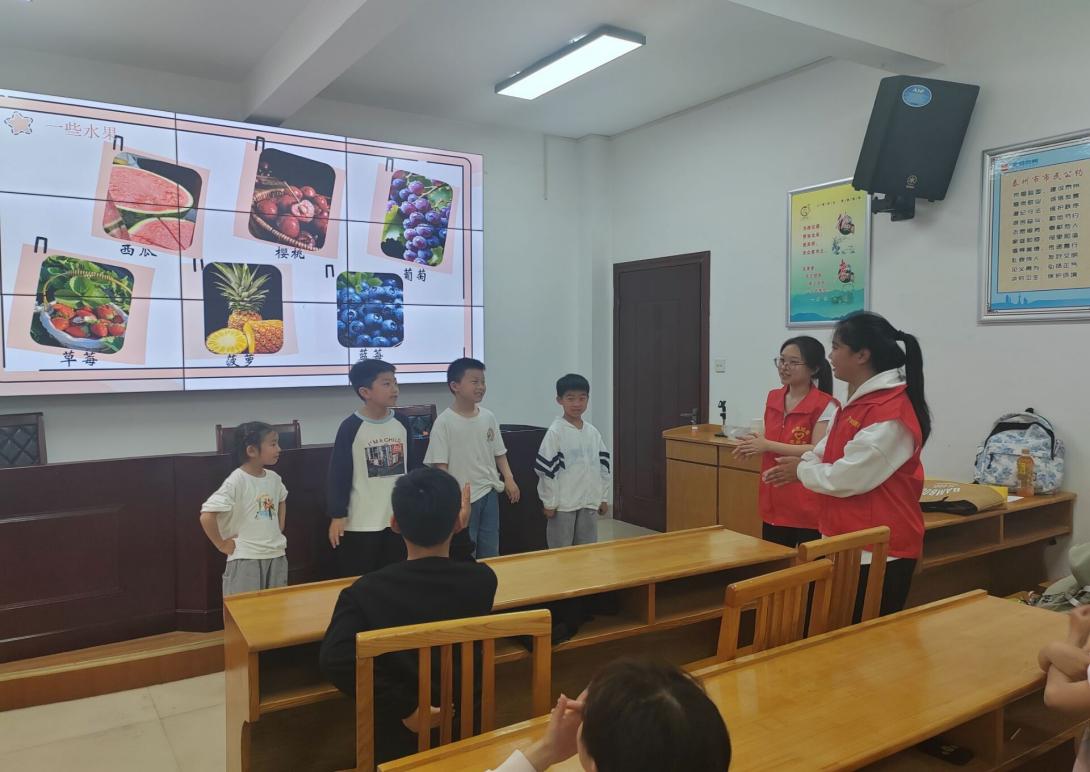 �t����ī־Ը�̌W���ՈF�����������`��һ�ڻ��ȡ�ÈA�M�ɹ� 