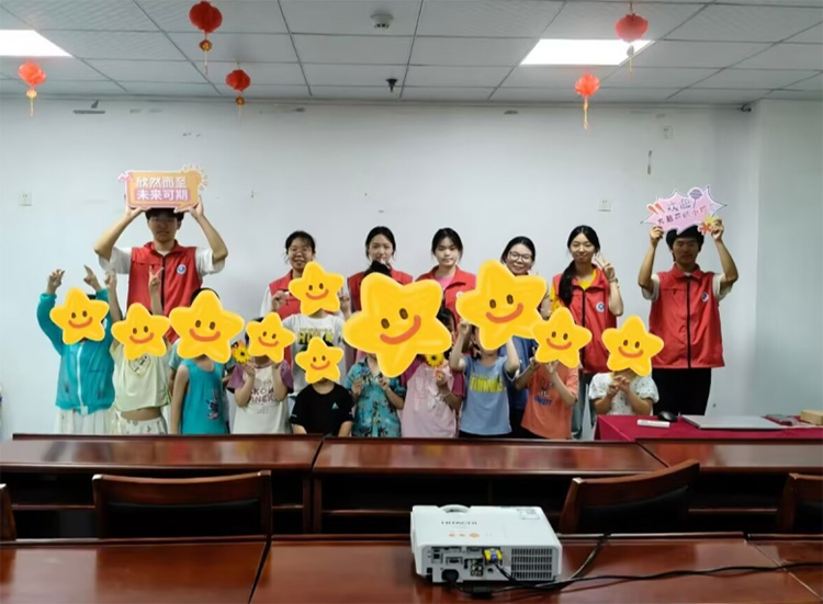 ����������ͯ�ģ�־Ը��������С����̌��� ���Z�Կ�������ů�錍�`