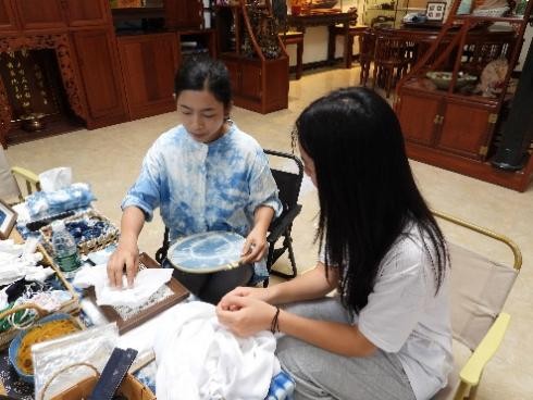 �R��ǧ��Ŵ�Ӻİ����Ԓ�Ļ�����֮·