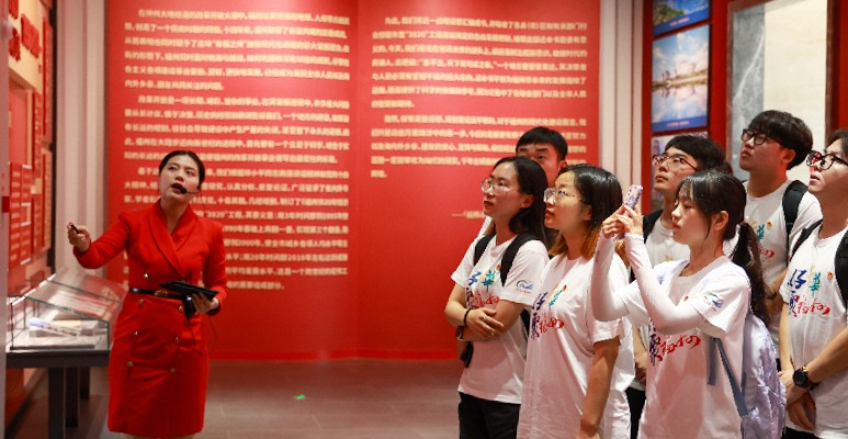 ���R���E���`����M���ݡ�3820����(zh��n)�Թ��̌�ʩ30����ɾ�չ