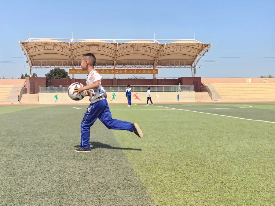 �ഺ�o��ͯ�ģ��\�Ӿ`�ź���� ���� ��У���`�F�cʮ���F���й����\��֮�s