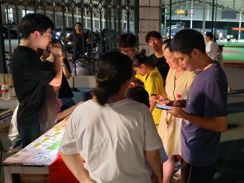 ���M(j��n)ǧ���f������������(c��)͹����(d��ng)���v�c(di��n)������֮��