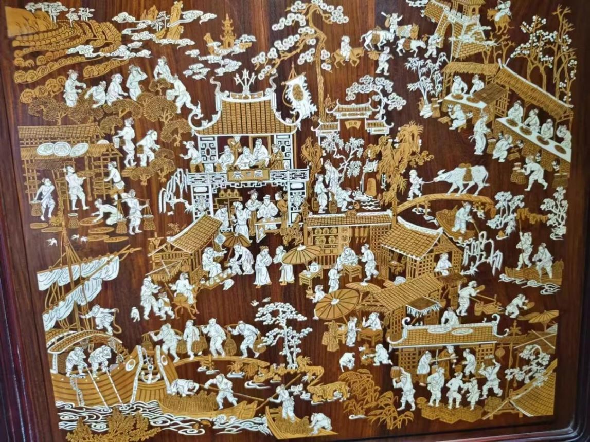 ���۹�ľ���z�������У�������