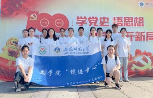 �������L���������R��