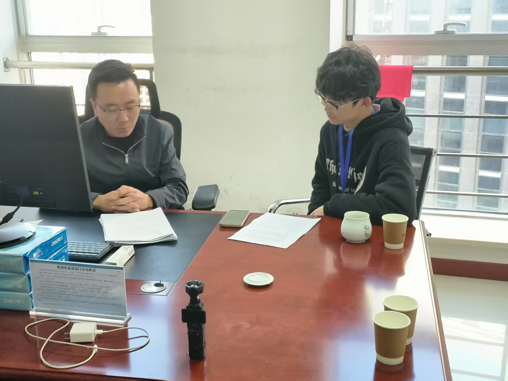 �ഺ������Ԓ�Gɫʹ�������M�V�^��̽���Vɽ���B�ޏ��´��