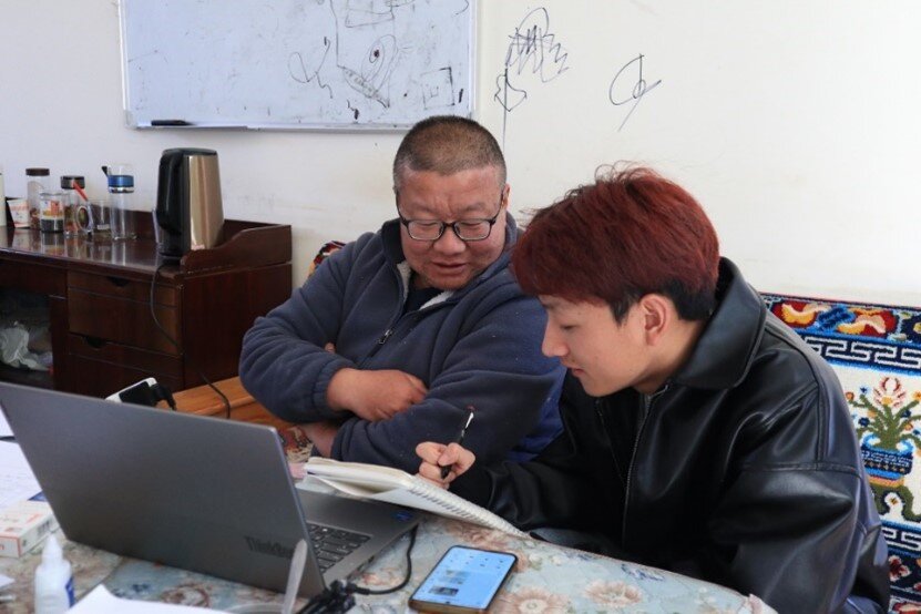 �۽��˾ӭh(hu��n)�������M(j��n)�l(xi��ng)���g��