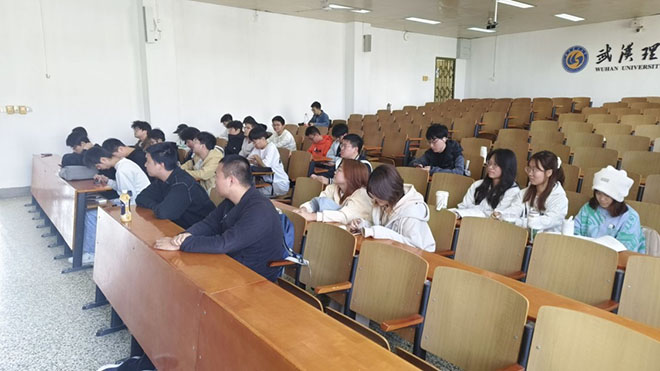 �C����2302�F֧������_չ���ഺ�������t�ġ�ʮ�Ѱك����