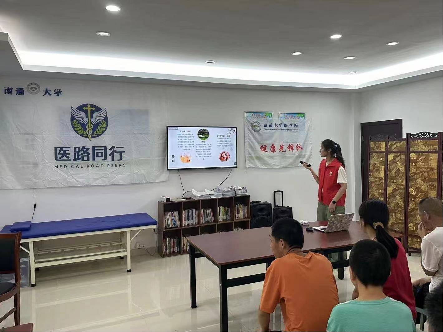 ������ͬ·�ˡ��F(tu��n)�(du��)ǰ��������֮���_չ���������Ρ�־Ը����(w��)���(d��ng)