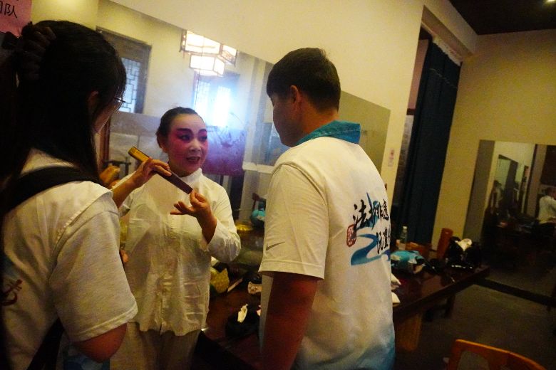 �����o(h��)�����z���У���墻��ğ��l(f��)����