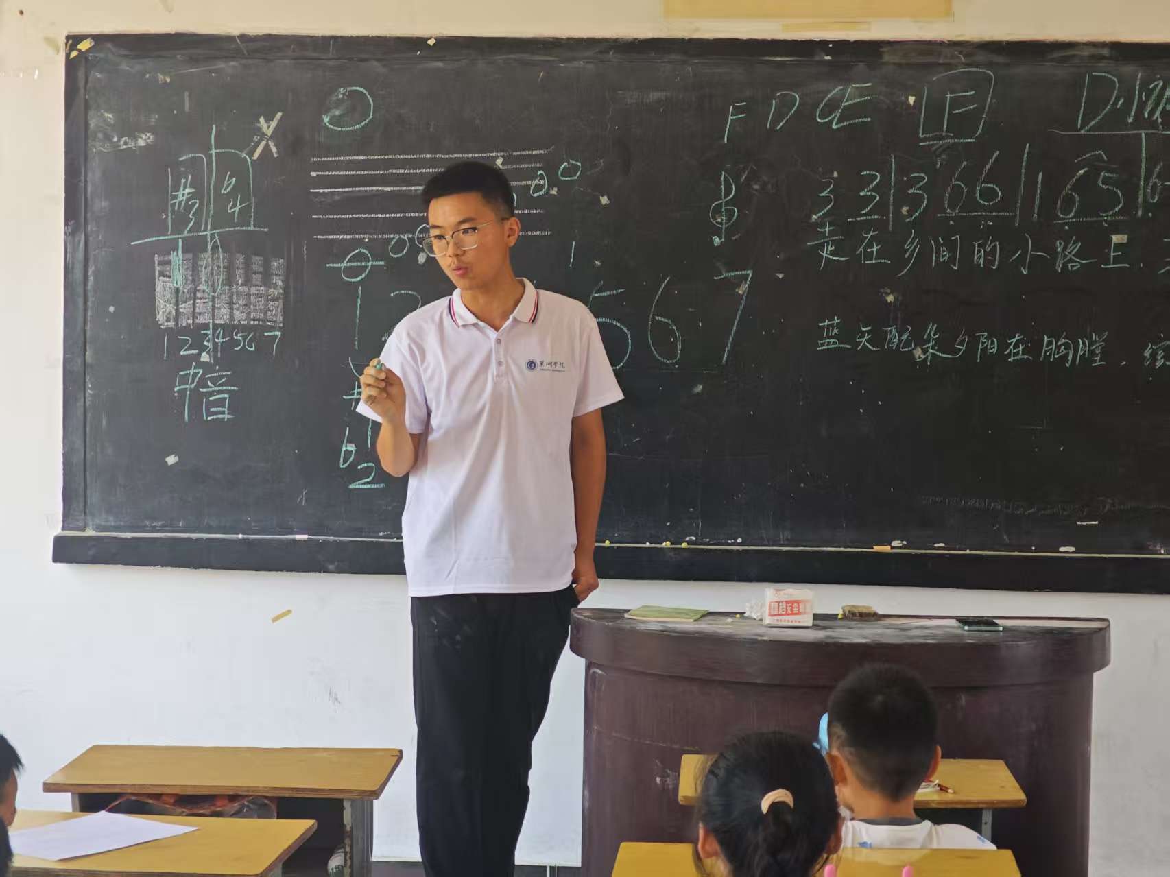 ���ʢ������ůͯ�ģ������WԺ�W�����������l�����؃�ͯ�c��ϣ��֮��