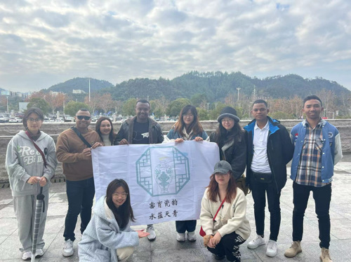 �G��Ϣ�����Ĳ��࣬�Ӻ���W��Ժ�W�Ӹ����������(zh��n)�_չ�Ļ��������v���