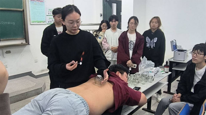 �������tˎ��W����S֮�s����W�����tˎ֪�R���v�F�ɹ��e�k���tˎ֪�R�ռ����