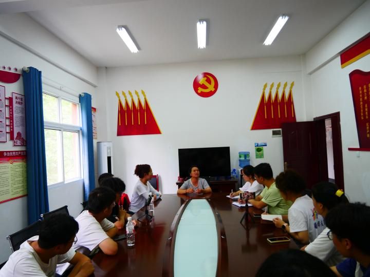 ̽�L�r���ġ��C��ɫ�ɲ����L��W�Ӹ����C֮���_չ�{��