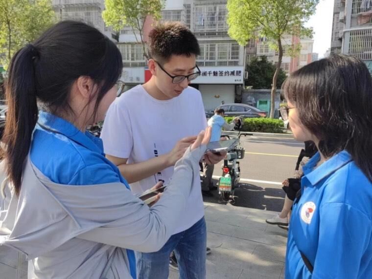 ������ԺС�ώ����MС�W(xu��) ���Z����y��һ��ͯ�����L