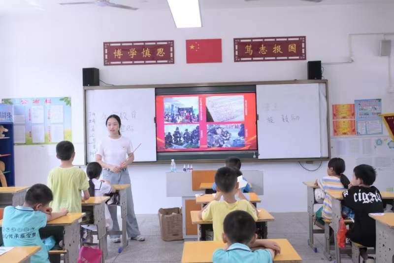 ���ώ�����W(xu��)���_�W(xu��)Ժ�̎�����ϵ��ȼ��ʢ�ġ���_չ����܊�յ�꠻գ����h�ļt���ӡ��tɫՓ�����