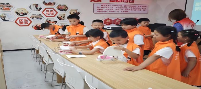 �����lʿ�oͯ�ģ�����֪�R�M��^