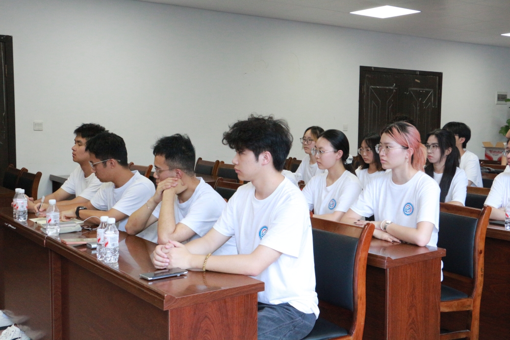 �����t(y��)�W(xu��)Ժ�R���t(y��)�W(xu��)Ժ�l(xi��ng)�����d���M(j��n)�F(tu��n)���Ͻ����ڡ������l(xi��ng)�����(hu��)��(sh��)�`��ʽ����(d��ng)