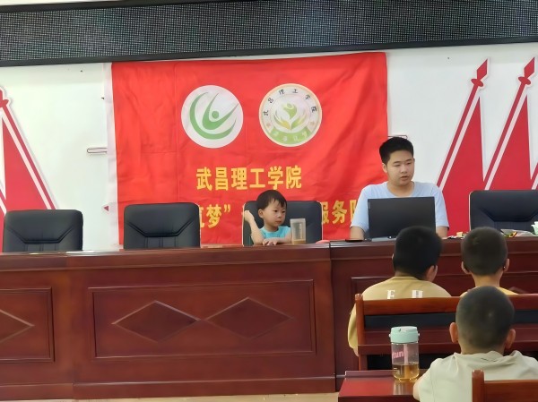 ����������`���ഺ����ͬ�����_չ�������˽��c�J֪