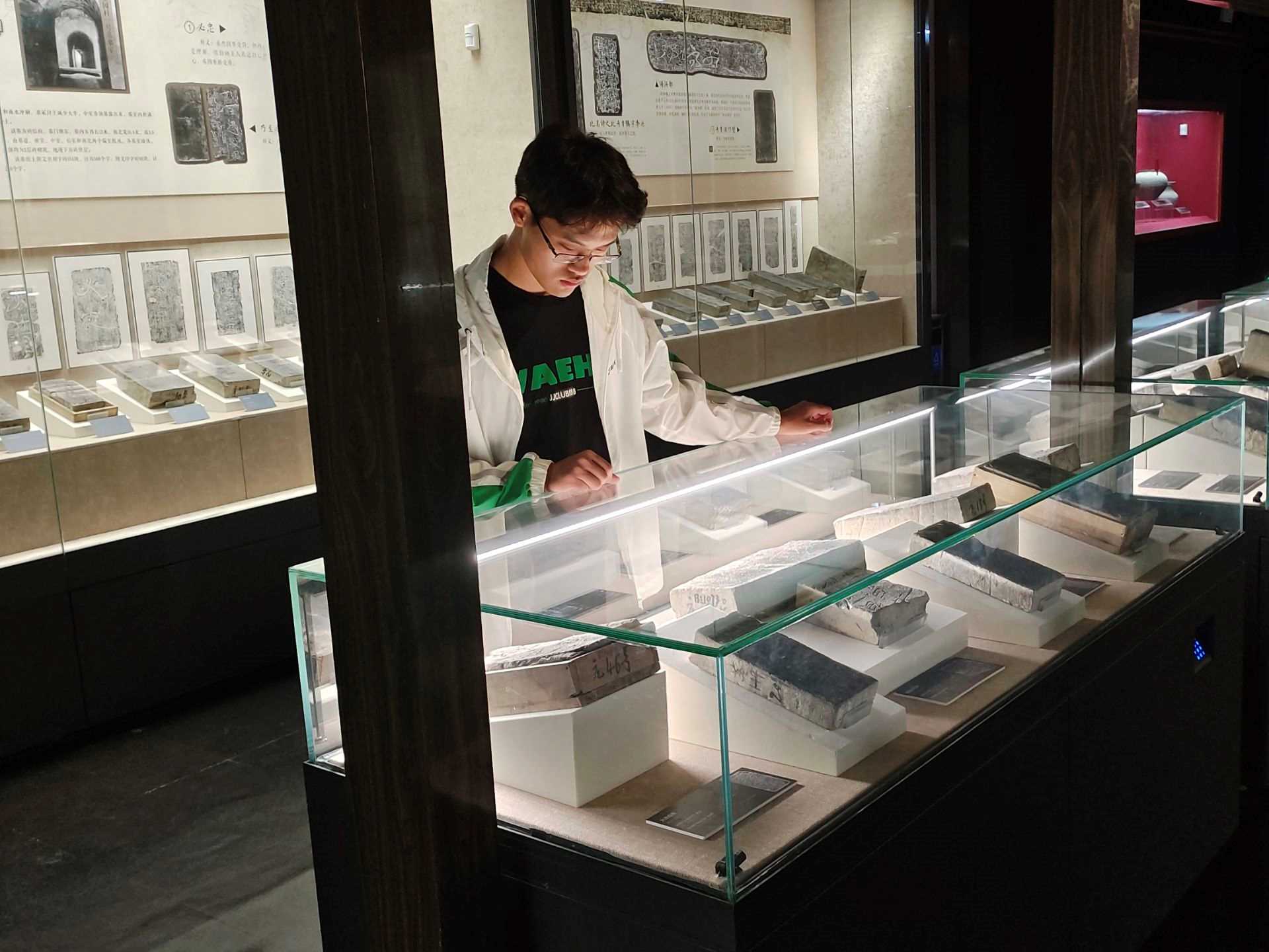 ���ՌW�ӣ����M�ƌW�Ļ����Pע���l�lչ