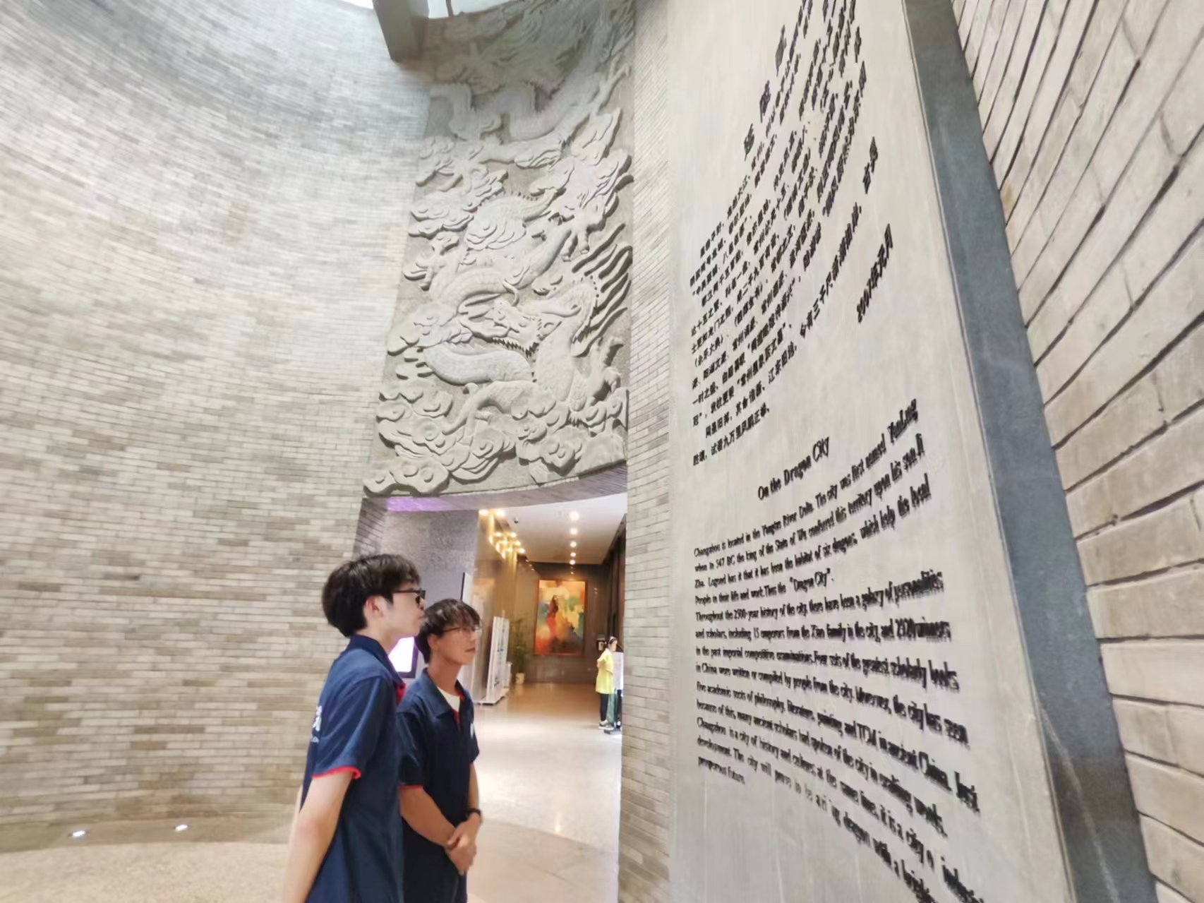 ���ѷ��zӛ�������L�Ļ��{�D