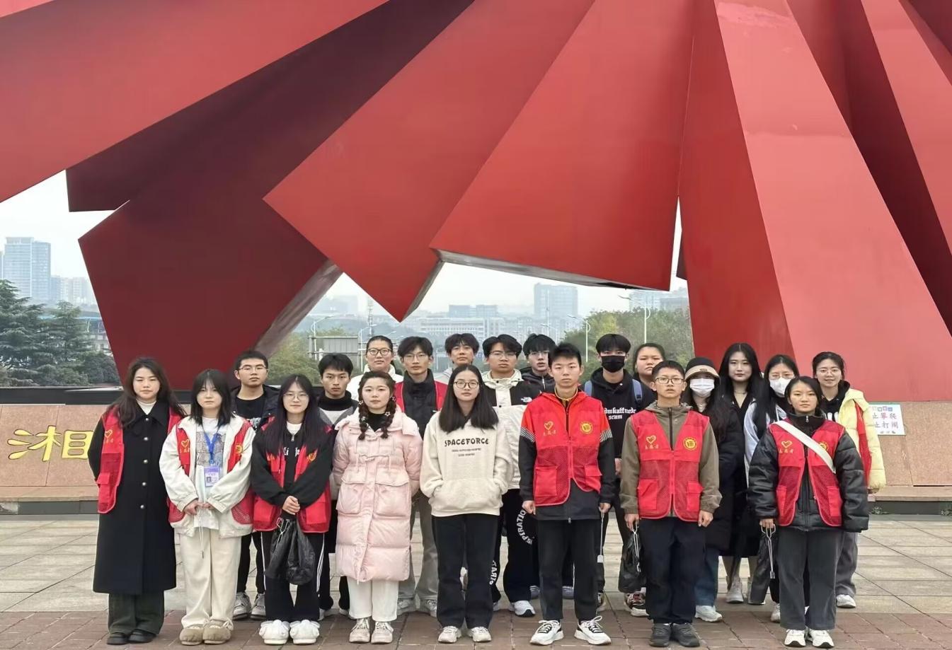 ���Ϲ��̌WԺ�����WԺ�_չ ���ഺ־Ը�У��؈��Y���������}���