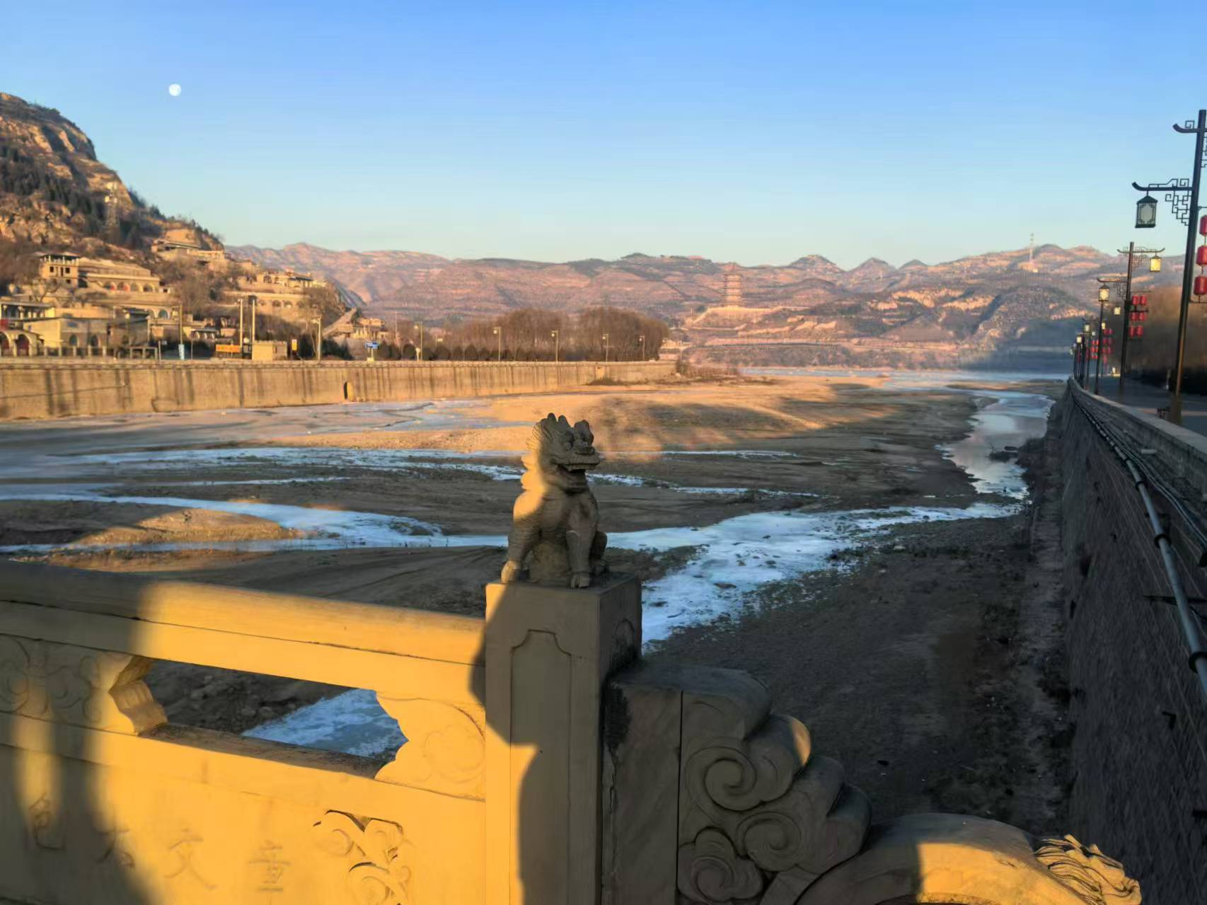 �S��֮�ϣ����֮��