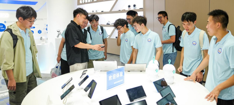 ׌�ഺ�ڻ�ግ(sh��)�`���W�� ��ӿƼ���W(xu��)��������(y��ng)�����T������(w��)�F(tu��n)�ڰ����ж��(y��ng)�^(q��)�{(di��o)�Ќ�(sh��)�`