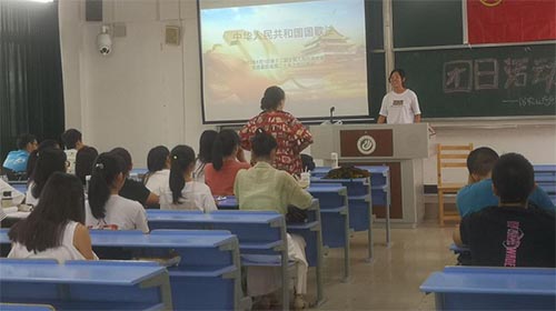 �e�O���M��Ŭ����������