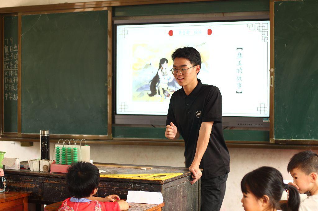 �����L�A�����T���}