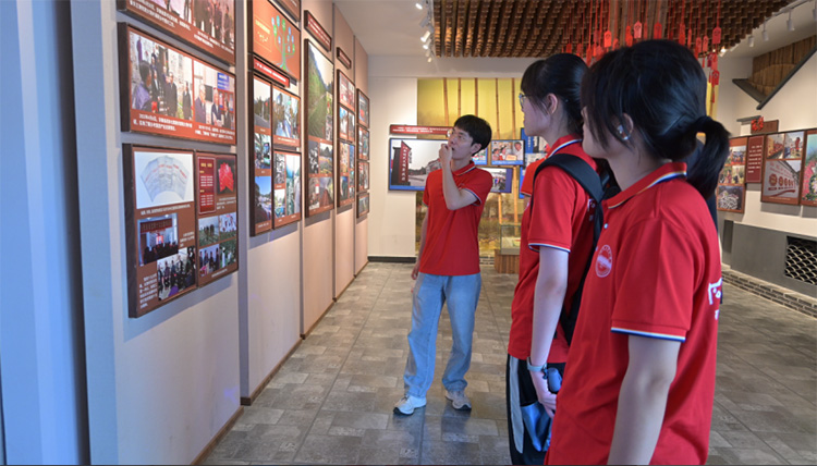 �Ϲ���W��̽�L��կ�󞳴� ���ܼtɫ���������d����