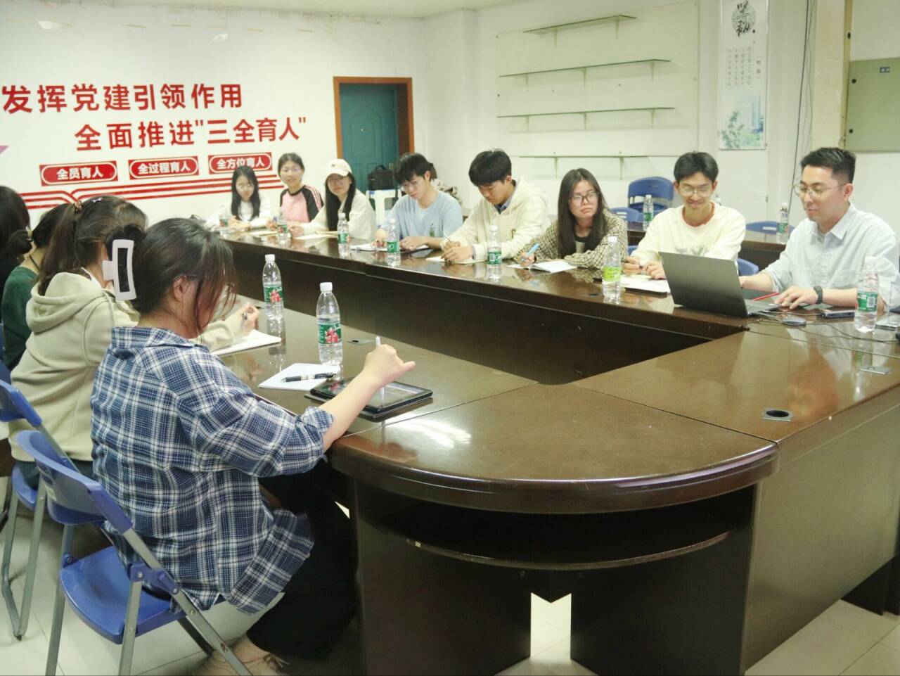 ���K��W(xu��)��޼֧�̈F�e�С�У�@�������c�zӰ������������Ӗ(x��n)