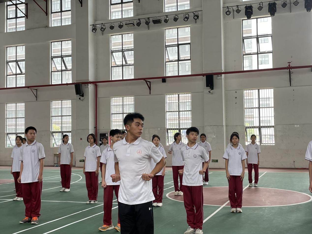 �����o�ޣ���ԇչȭ�_��