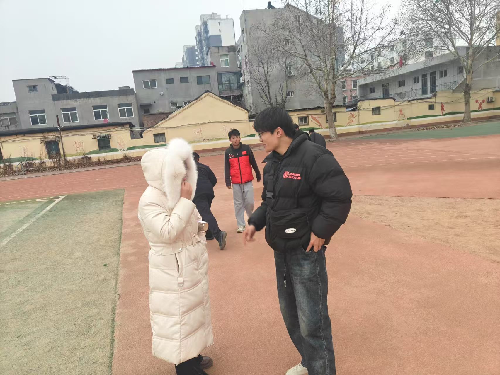 ��ˮĸУ�飬����˼��M