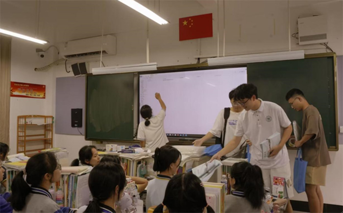 ��ˮ���A��ĸУ �ഺ�W(xu��)�������v