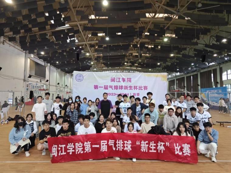 �}���W(xu��)Ժ��һ�Ú�����(li��n)ِ