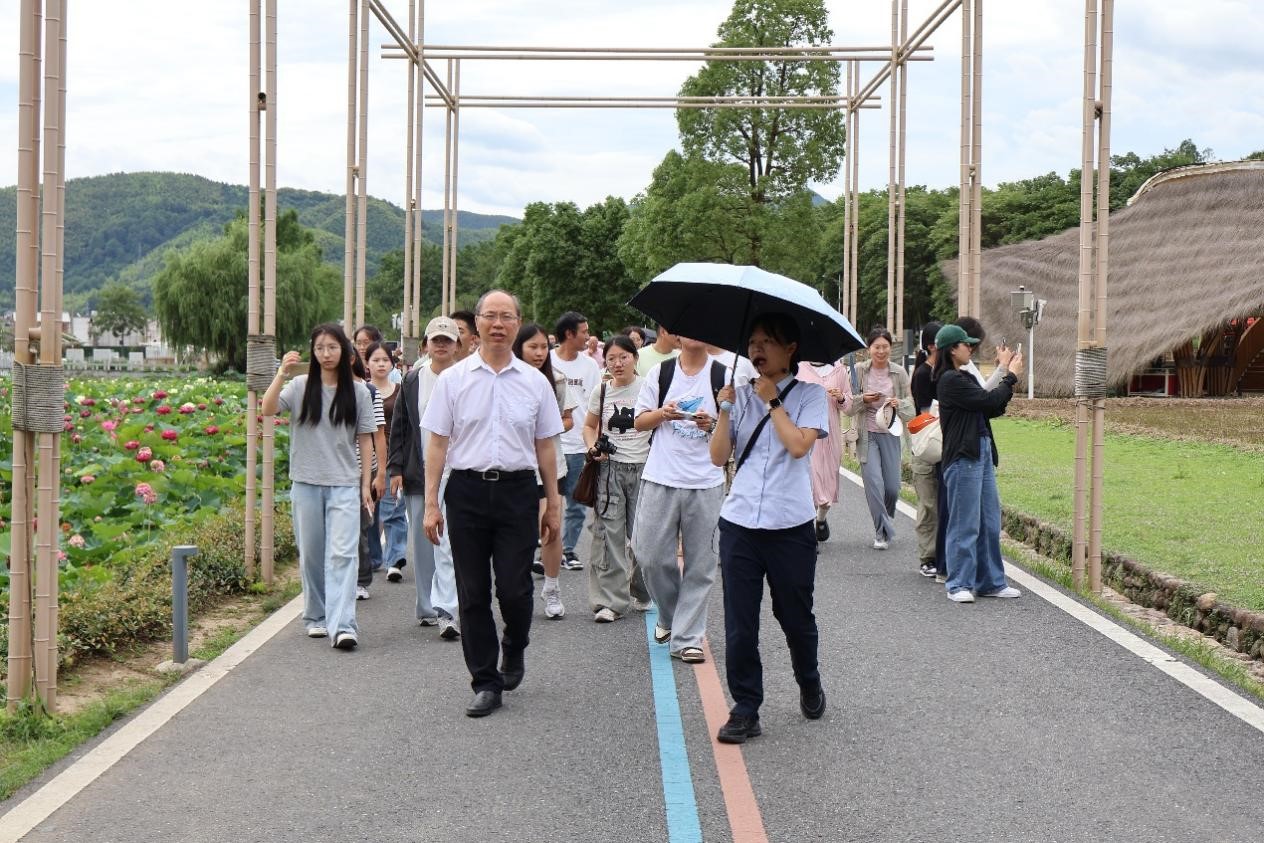 ���������B����֮��  ��ؔ�W�ӾGɫ���`��