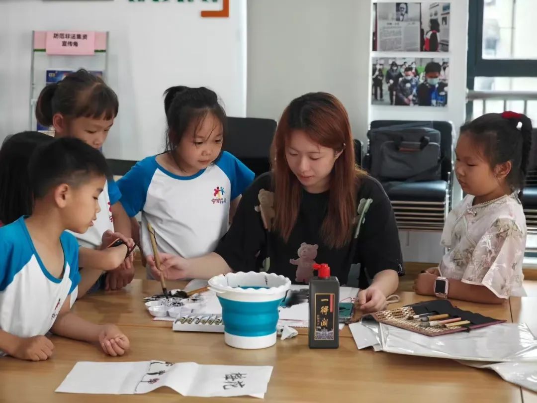 ���Č��`|��ˇչ�L����н���s�m�������Ї��v���L����ϵ־Ը���v֮��