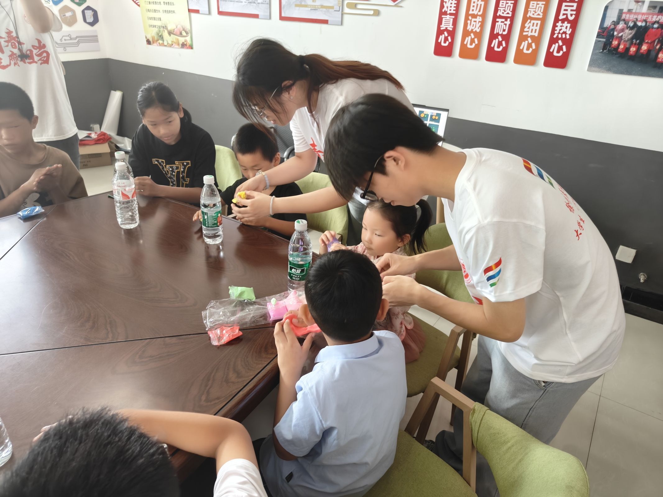 �߲ʼ��ڡ��������t�ƴ�W����WԺ�߲ʰ�W�������oͯ־Ը������_չ���r�����w �߲ʰ�W��־Ը���ջ�� ��l�����������ͯ���L