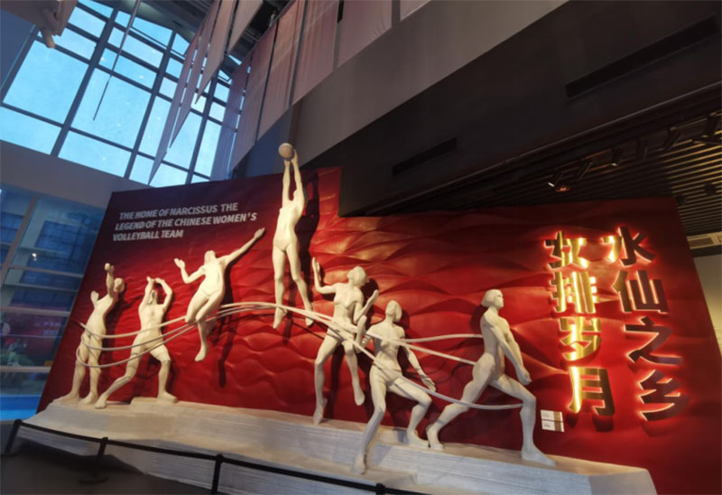 ��ȡŮ���������ƵZ�^�����������(m��ng)����δ��������չ�x�͡���(sh��)