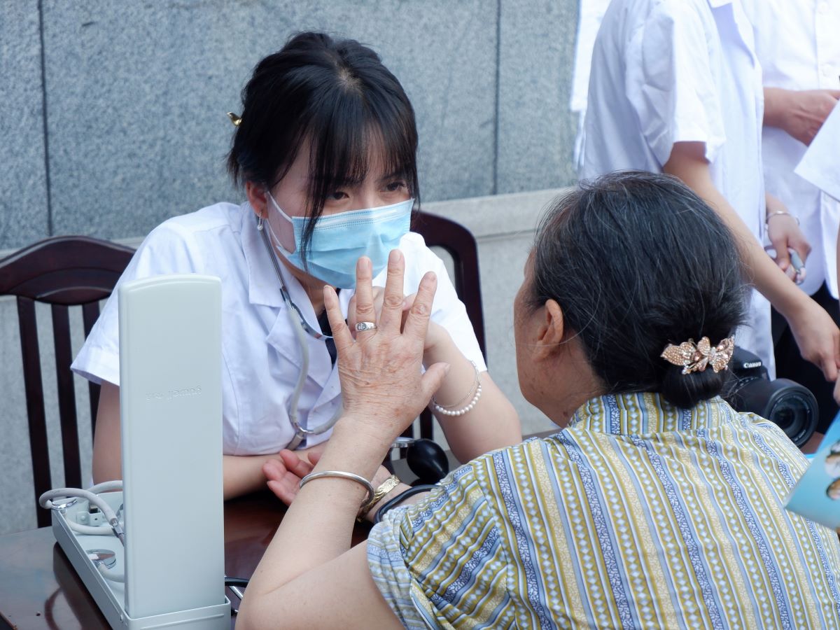 �`���t�Wʹ�����V���ഺ�A��