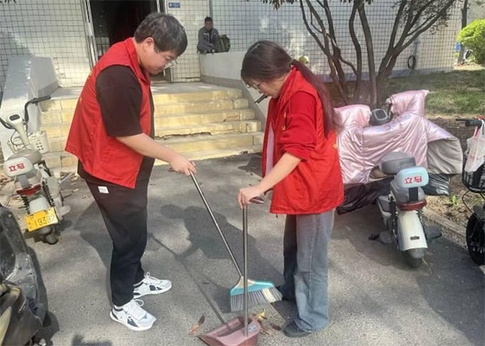 �������h���� �����GɫУ�@