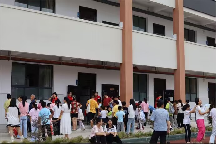 ���t�ɿɉ��߲ʼ��ڣ��Զ��ƵZǰ���������l�����d��