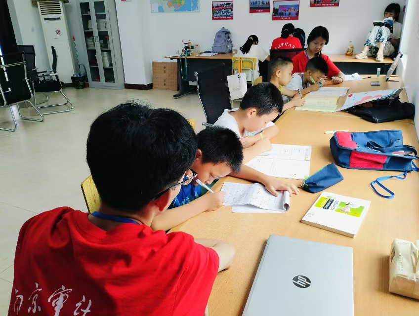 ��W������������`�����ഺ֮�������l�僺ͯ���`�\�C